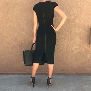 ✨ Zara Black Dress With Zipper on Back